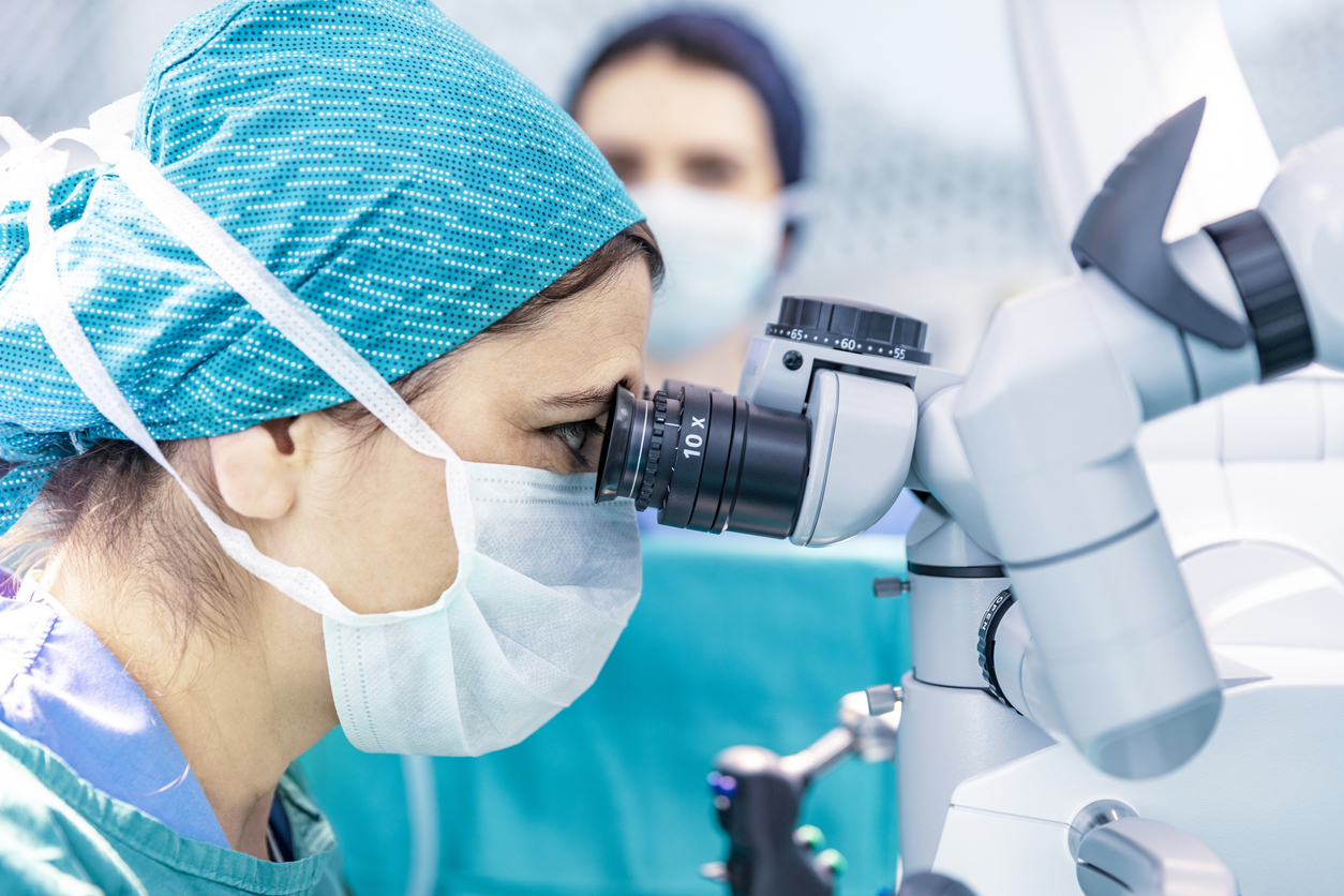 Cataract Surgeon
