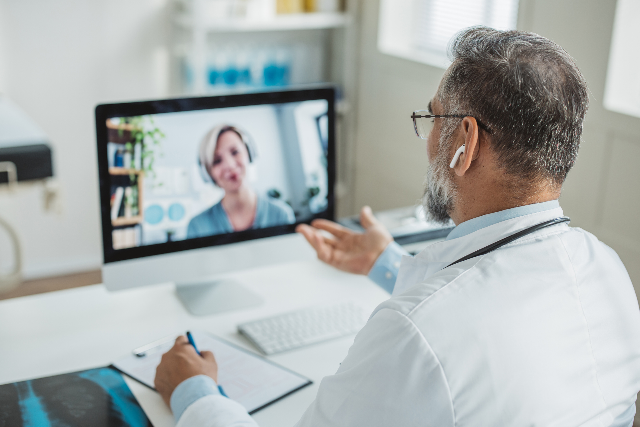 Telehealth Ophthalmologist
